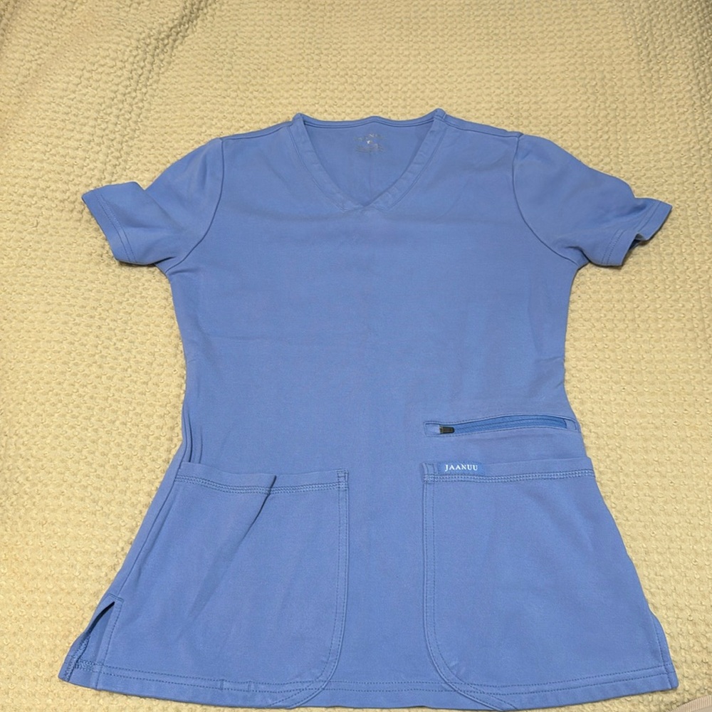 Jaanuu scrub top size XS, color ceil blue , good condition